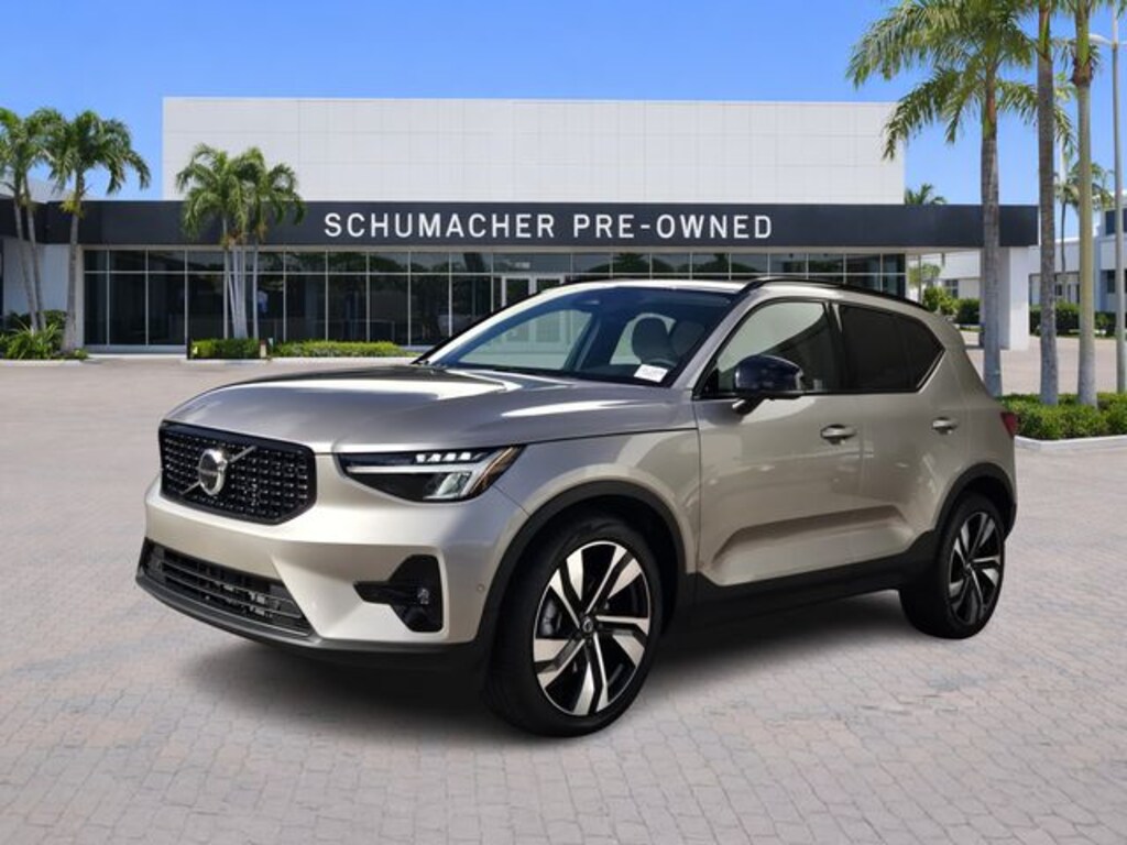 Used 2023 Volvo XC40 B5 AWD Plus Dark SUV