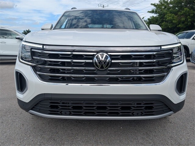 2026 Volkswagen Atlas SE Technology photo 3