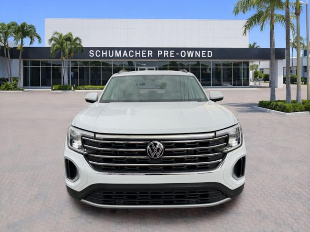 Used 2024 Volkswagen Atlas 2.0T SE w/Technology SUV