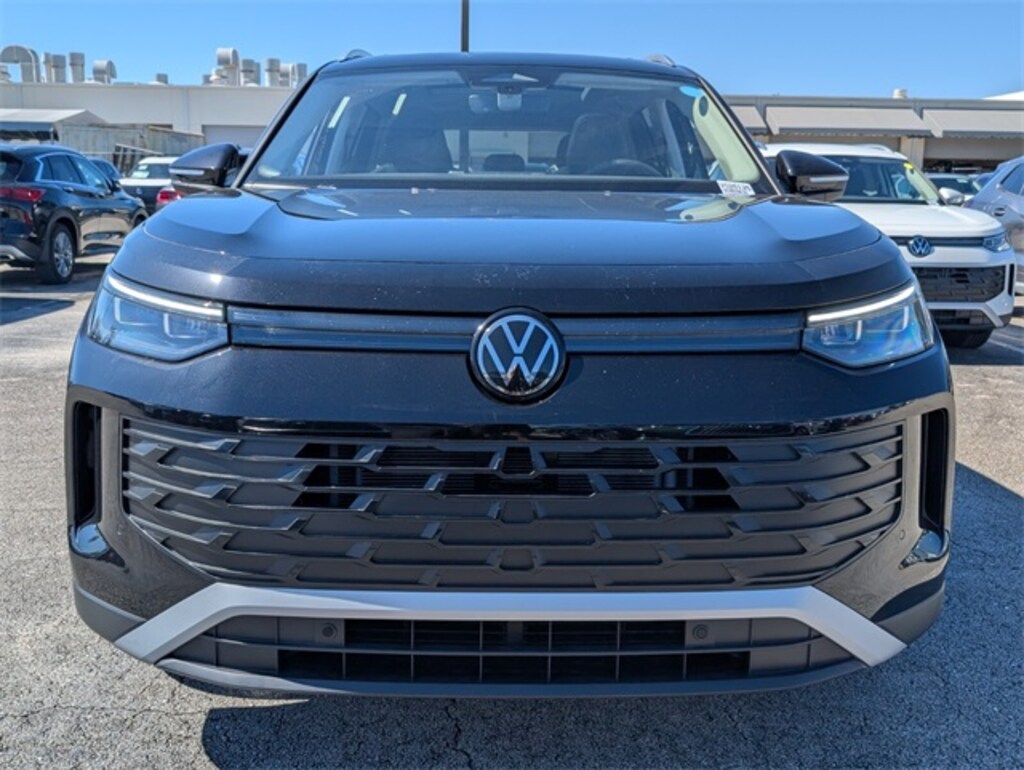 New 2026 Volkswagen Tiguan 2.0T SE SUV