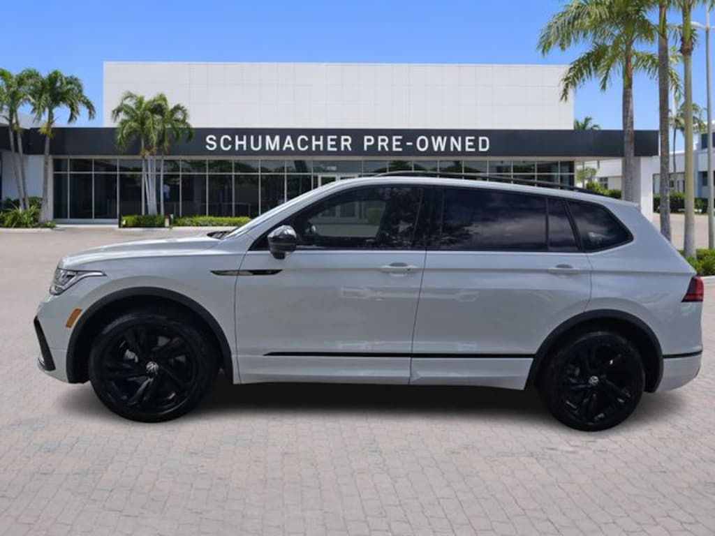 Certified 2023 Volkswagen Tiguan 2.0T SE R-Line Black SUV