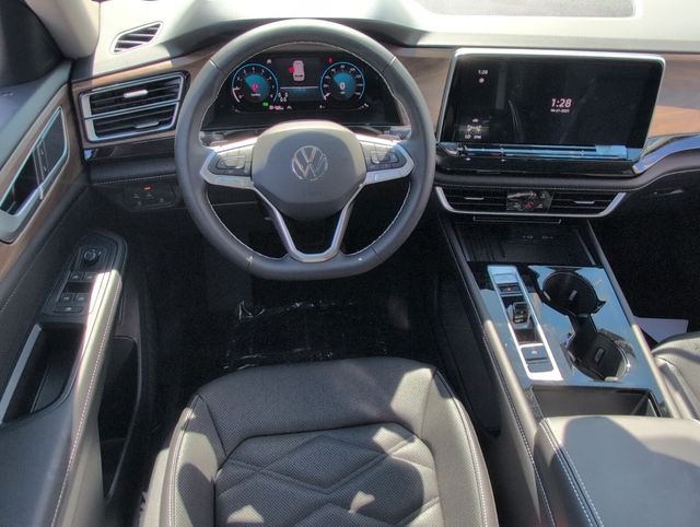 2026 Volkswagen Atlas SE w/Tech - Photo 7