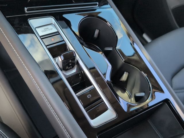 2026 Volkswagen Atlas SE w/Tech - Photo 13