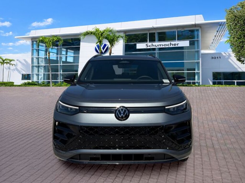 New 2026 Volkswagen Tiguan 2.0T SE R-Line Black SUV