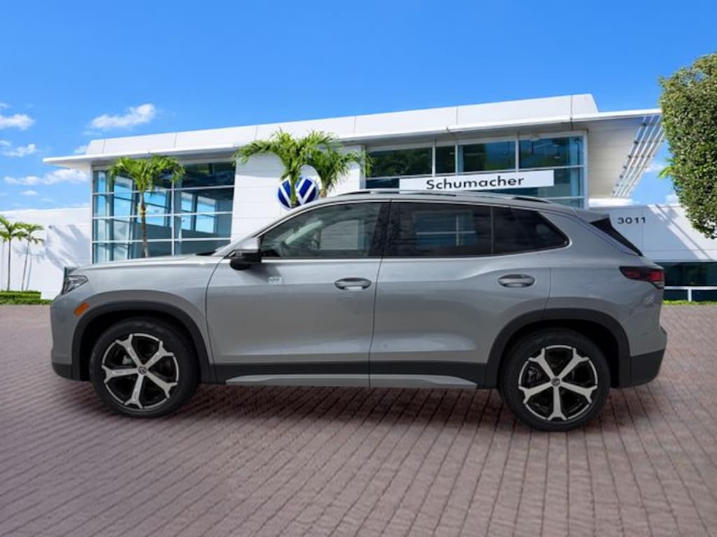 New 2026 Volkswagen Tiguan 2.0T SE SUV