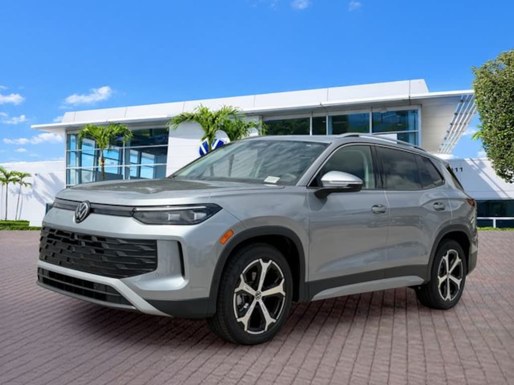 New 2026 Volkswagen Tiguan 2.0T SE SUV