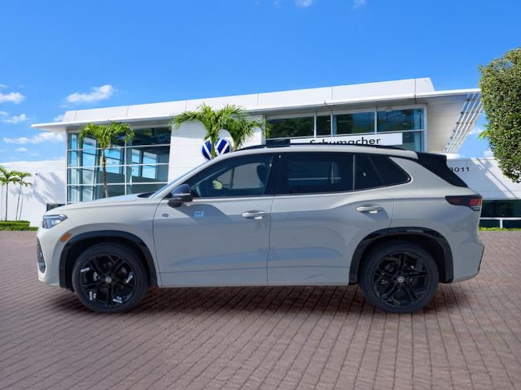 New 2026 Volkswagen Tiguan 2.0T SE R-Line Black SUV