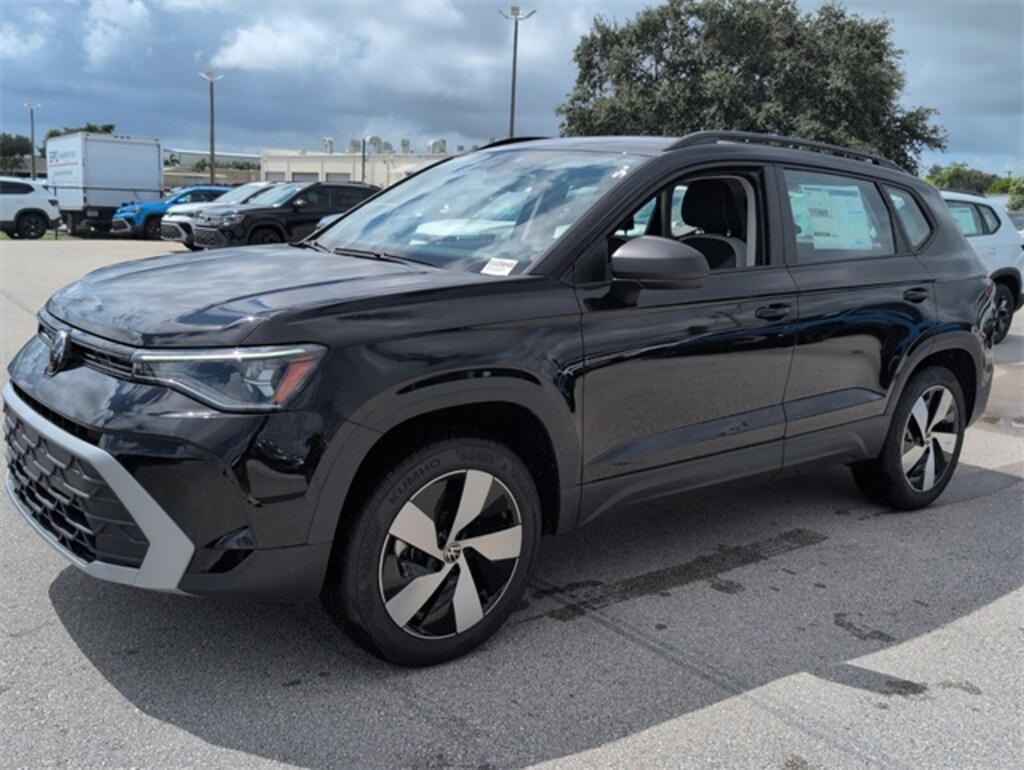 New 2025 Volkswagen Taos 1.5T S SUV