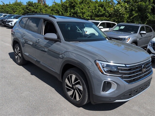 2026 Volkswagen Atlas SE Technology photo 2