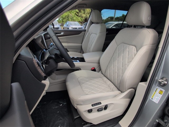 2026 Volkswagen Atlas SEL Premium R-Line photo 3