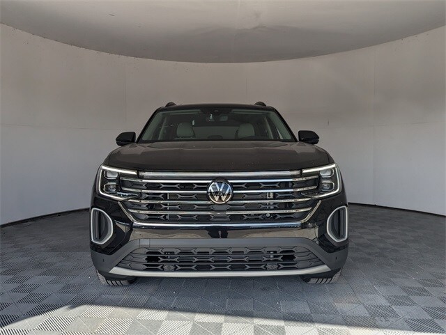 2026 Volkswagen Atlas SE Technology photo 2