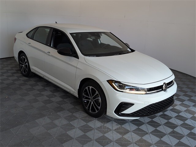 2025 Volkswagen Jetta 1.5T Sport photo 2