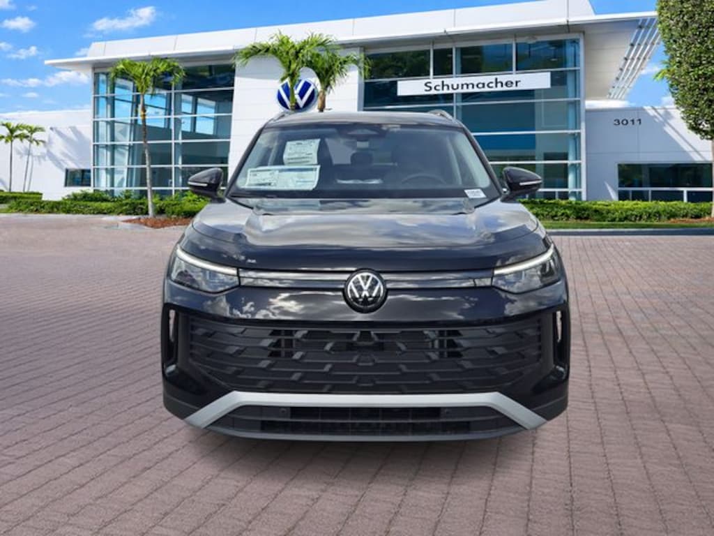 New 2026 Volkswagen Tiguan 2.0T SE SUV