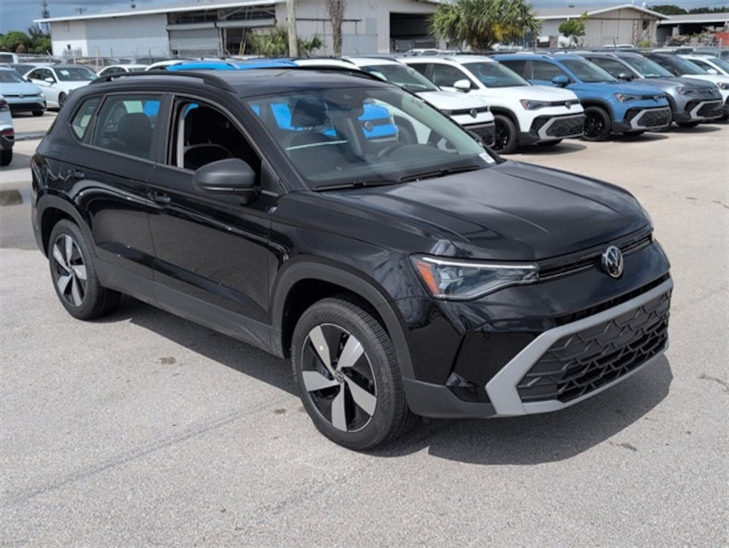 New 2025 Volkswagen Taos 1.5T S SUV