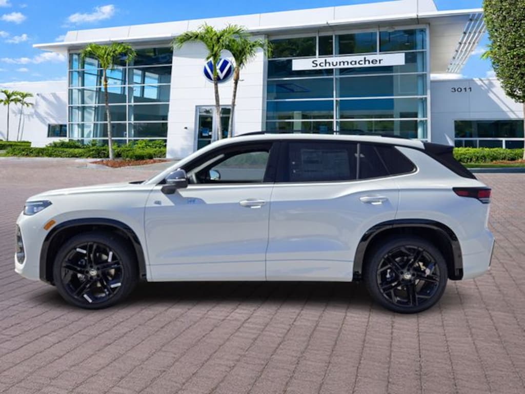 New 2026 Volkswagen Tiguan 2.0T SE R-Line Black SUV