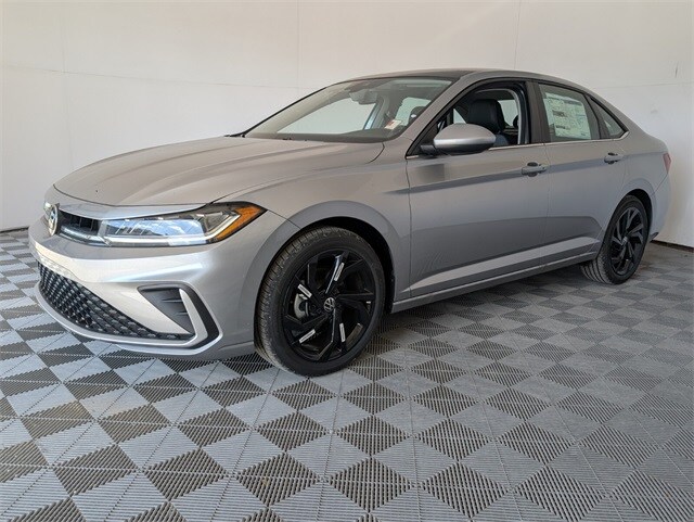 2025 Volkswagen Jetta 1.5T SE photo 3