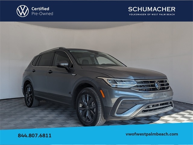 2022 Volkswagen Tiguan SE's photo