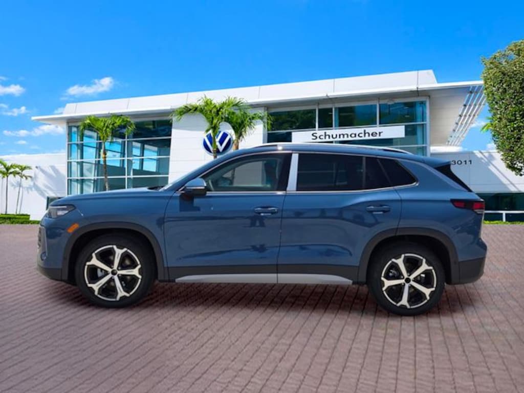 New 2026 Volkswagen Tiguan 2.0T SE SUV