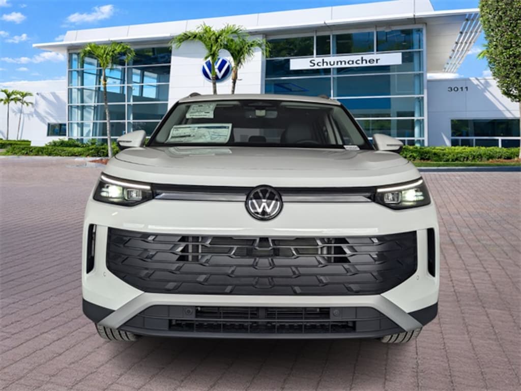 New 2026 Volkswagen Tiguan 2.0T SE SUV