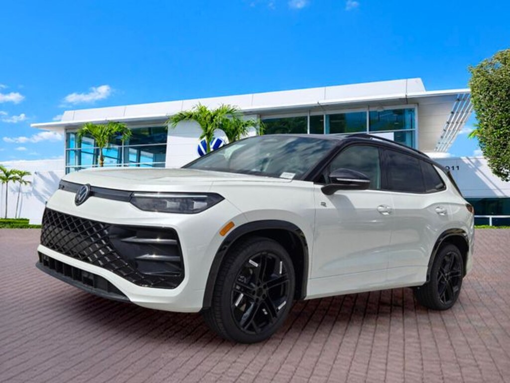 New 2026 Volkswagen Tiguan 2.0T SE R-Line Black SUV