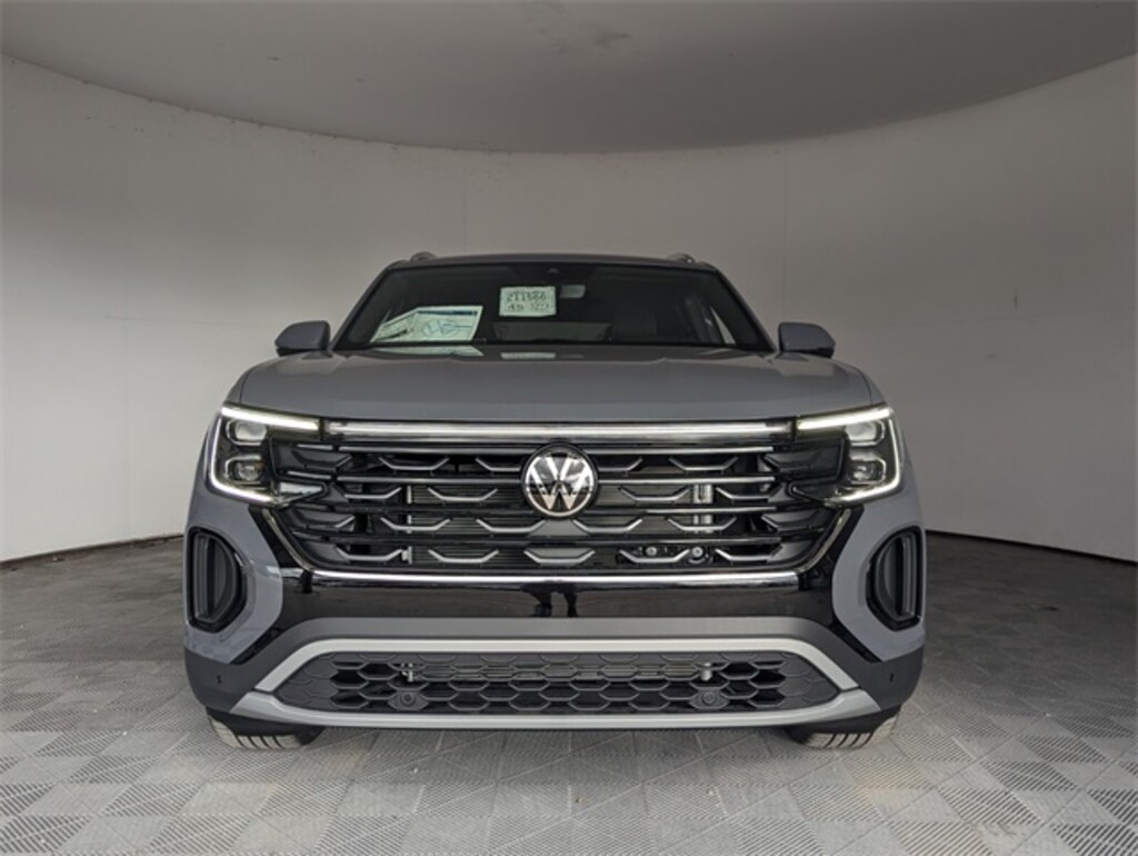 New 2026 Volkswagen Atlas Cross Sport 2.0T SE w/Technology SUV