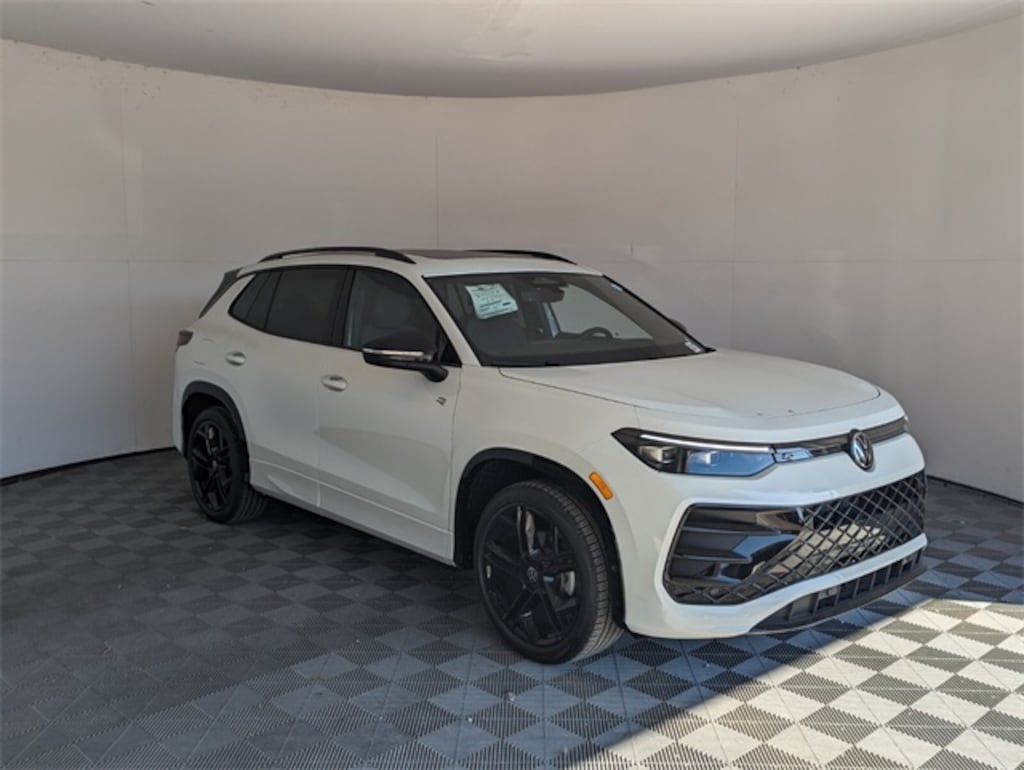 New 2026 Volkswagen Tiguan 2.0T SE SUV