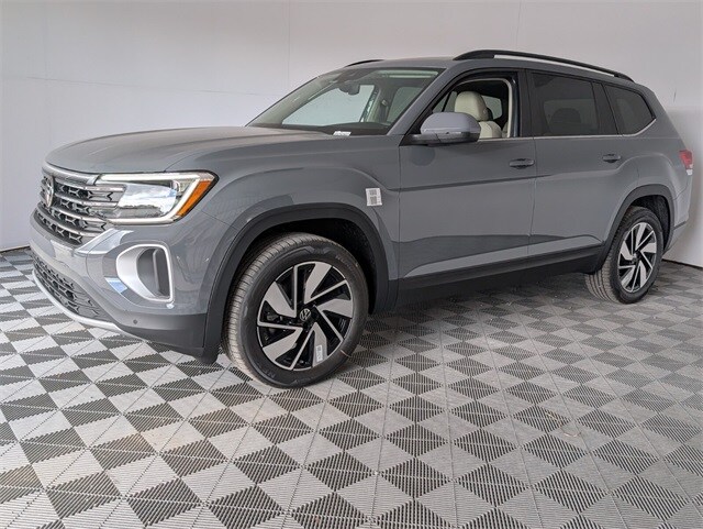 2026 Volkswagen Atlas SE Technology photo 4