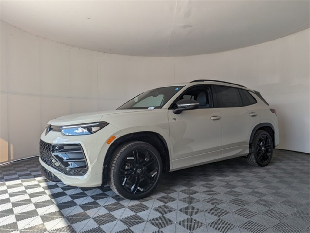 New 2026 Volkswagen Tiguan 2.0T SE SUV