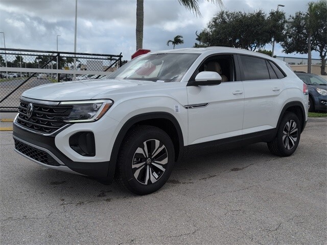 2026 Volkswagen Atlas Cross Sport SE photo 4