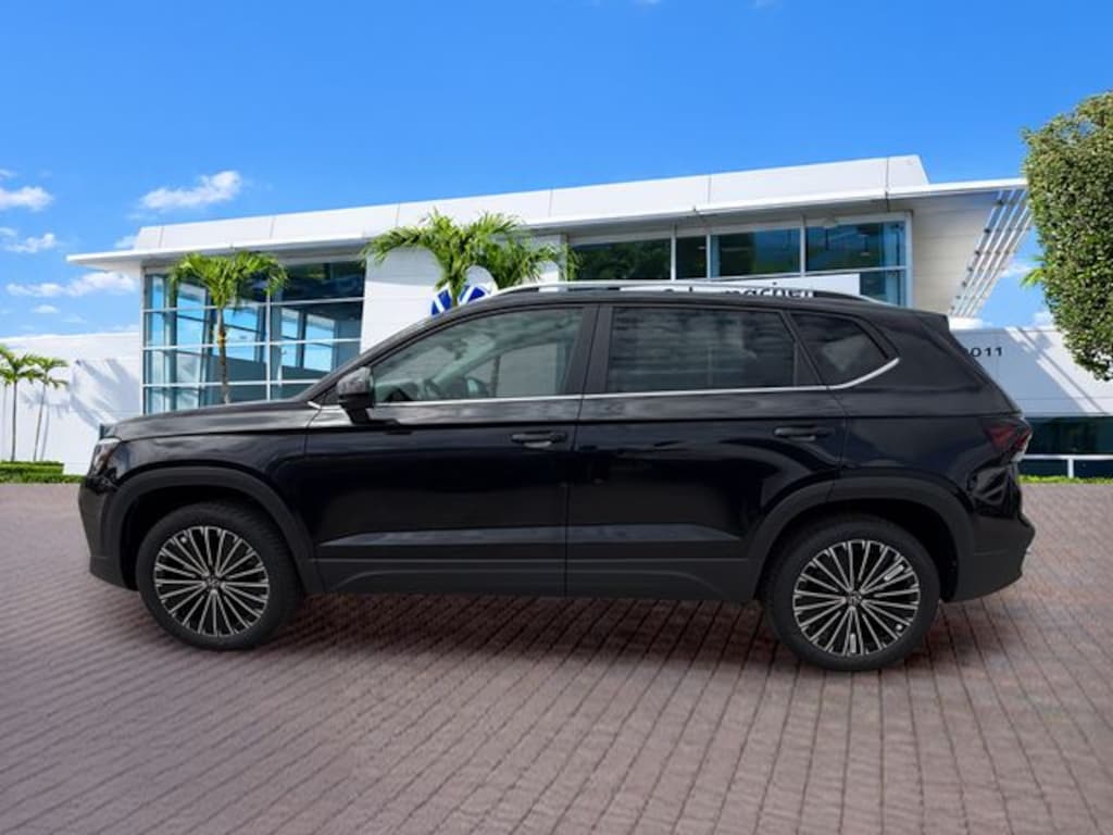New 2026 Volkswagen Taos 1.5T SE SUV