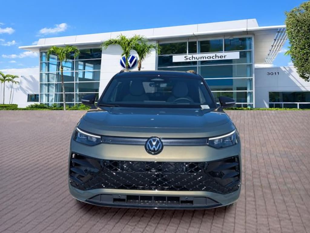 New 2026 Volkswagen Tiguan 2.0T SE R-Line Black SUV