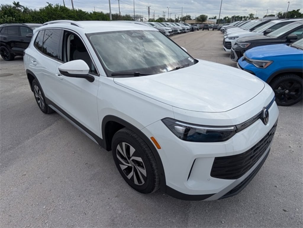 New 2025 Volkswagen Tiguan 2.0T S SUV