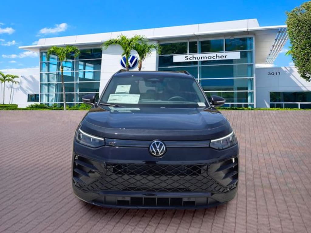 New 2026 Volkswagen Tiguan 2.0T SE R-Line Black SUV