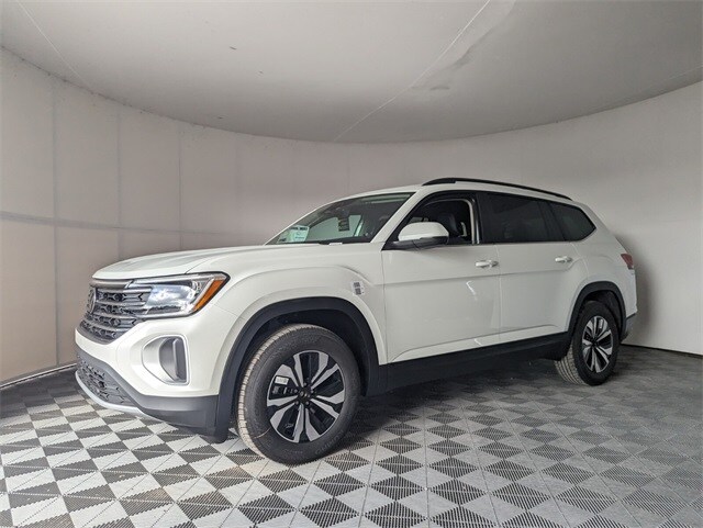 2026 Volkswagen Atlas SE photo 4