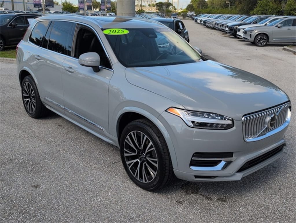 Used 2025 Volvo XC90 plug-in hybrid T8 Core 7-Seater SUV