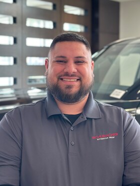 Staff member Dariel Fuentes  from ID_c829ab