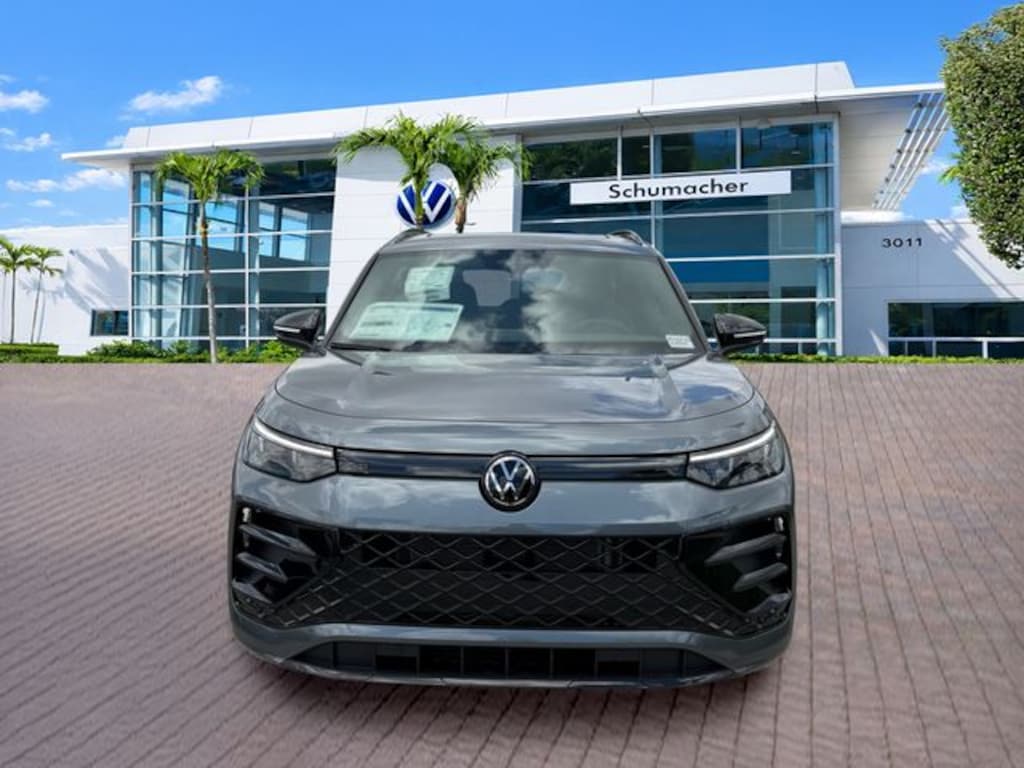 New 2026 Volkswagen Tiguan 2.0T SE R-Line Black SUV