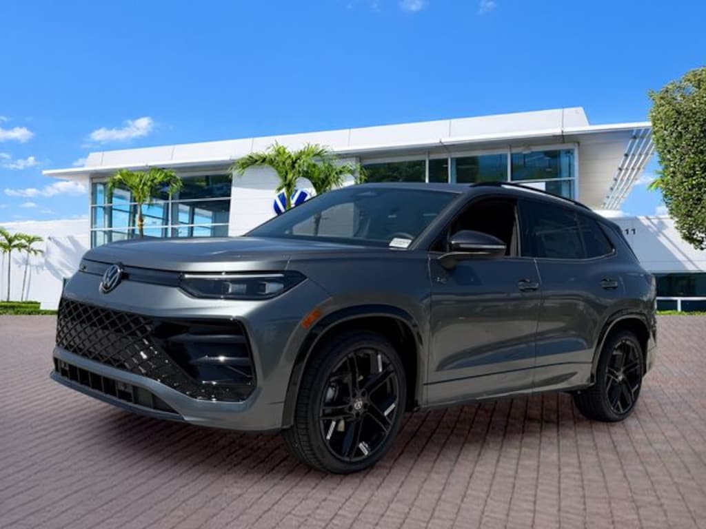 New 2026 Volkswagen Tiguan 2.0T SE R-Line Black SUV