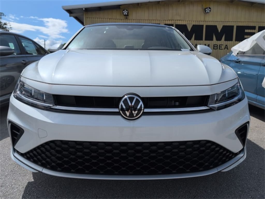 New 2025 Volkswagen Jetta 1.5T SE Sedan