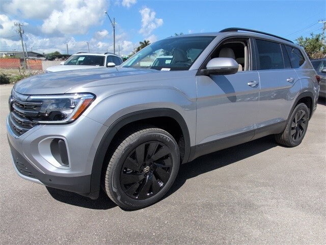 2026 Volkswagen Atlas SE Technology photo 3