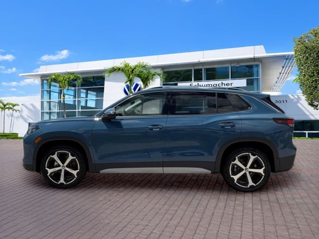 New 2026 Volkswagen Tiguan 2.0T SE SUV