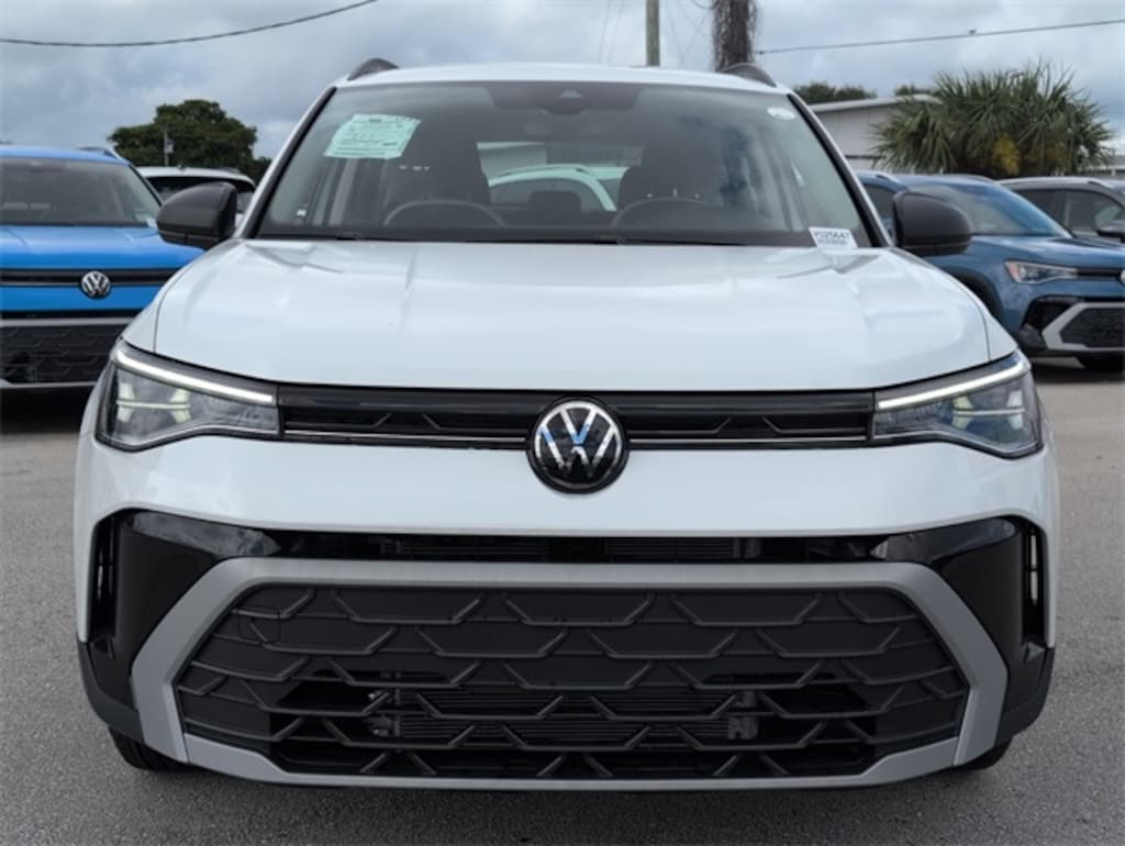 New 2025 Volkswagen Taos 1.5T S SUV