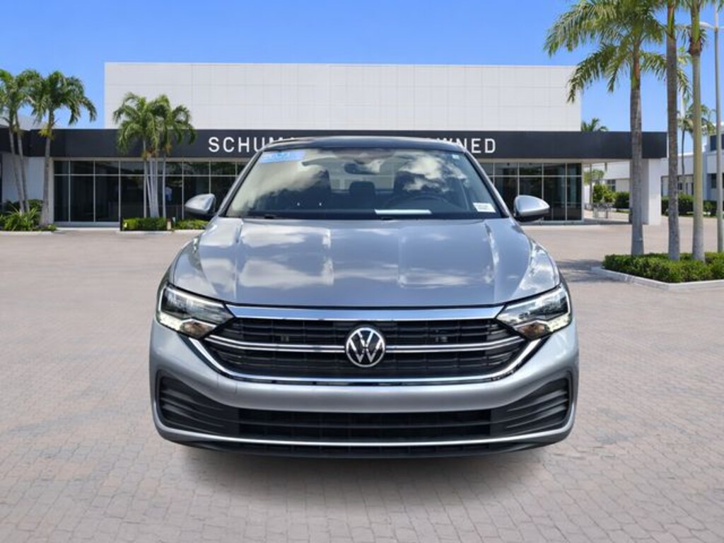 Certified 2023 Volkswagen Jetta 1.5T SE Sedan