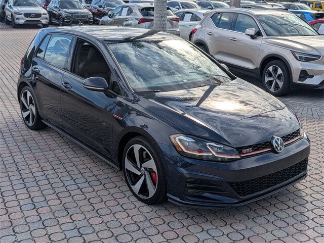 2019 Volkswagen Golf GTI Autobahn photo 2