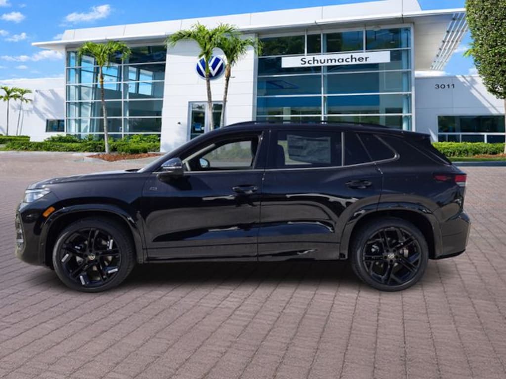 New 2026 Volkswagen Tiguan 2.0T SE R-Line Black SUV