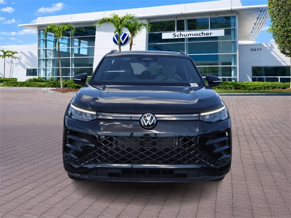New 2026 Volkswagen Tiguan 2.0T SE R-Line Black SUV