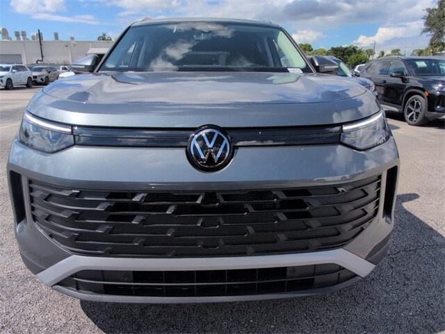 2025 Volkswagen Tiguan S photo 3