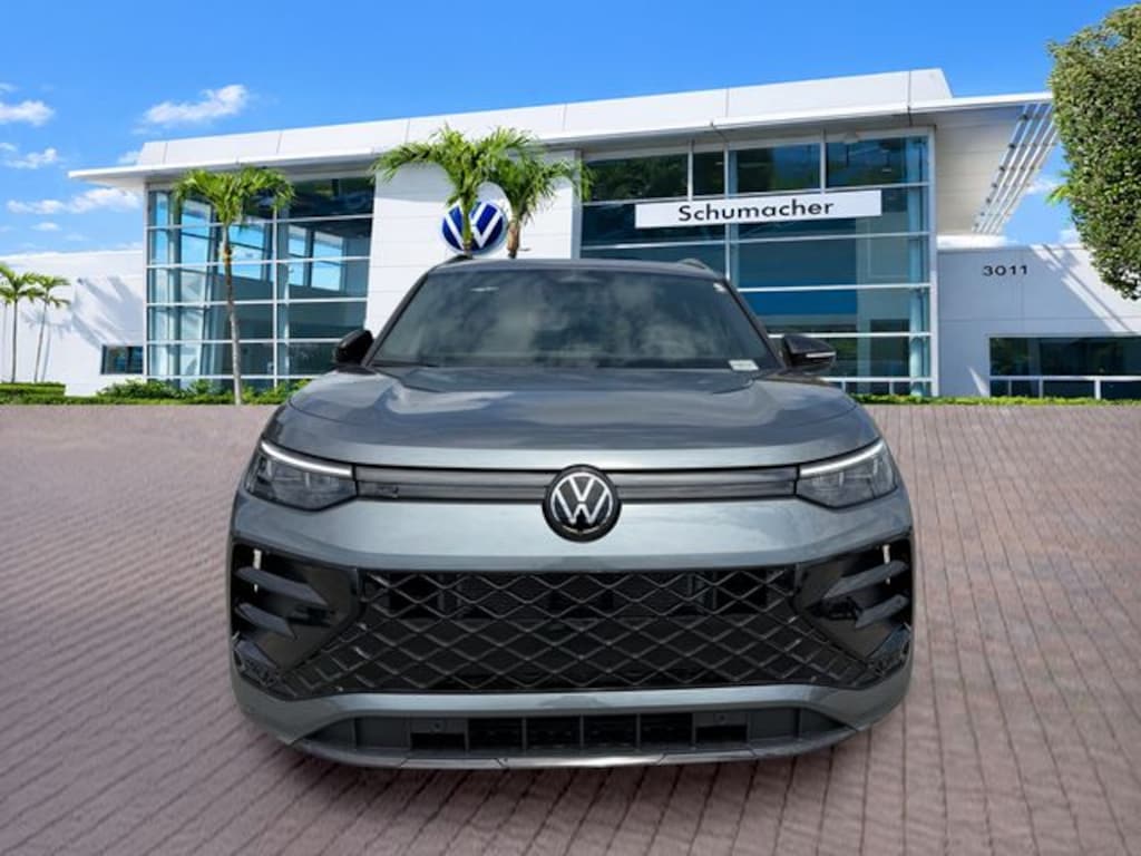 New 2026 Volkswagen Tiguan 2.0T SE R-Line Black SUV