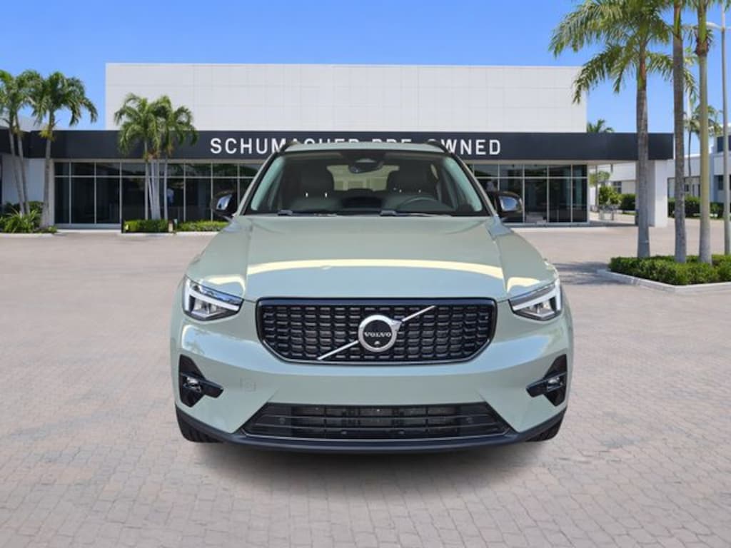 Used 2023 Volvo XC40 B5 AWD Plus Dark SUV