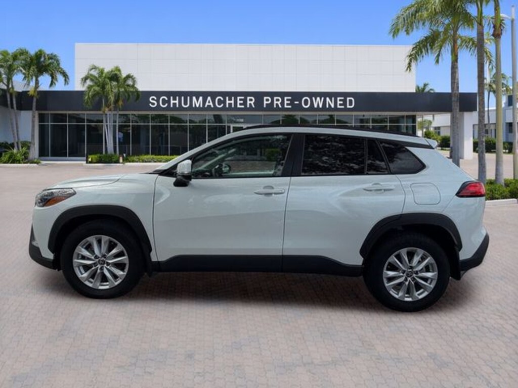 Used 2024 Toyota Corolla Cross LE SUV